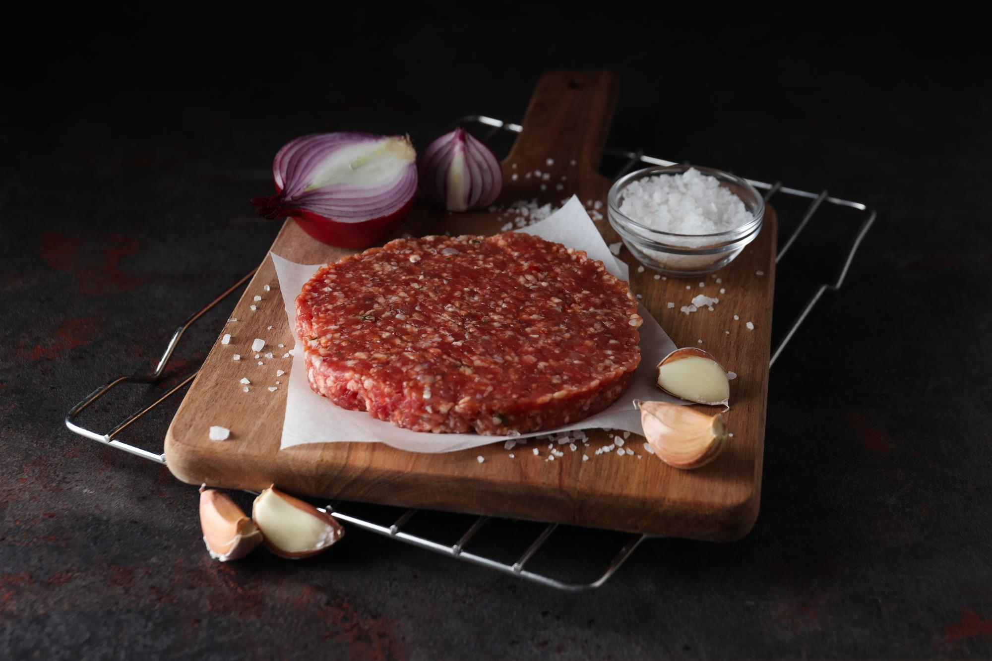 Hambúrguer Bovino com Textura Uniforme e Suculência Equilibrada