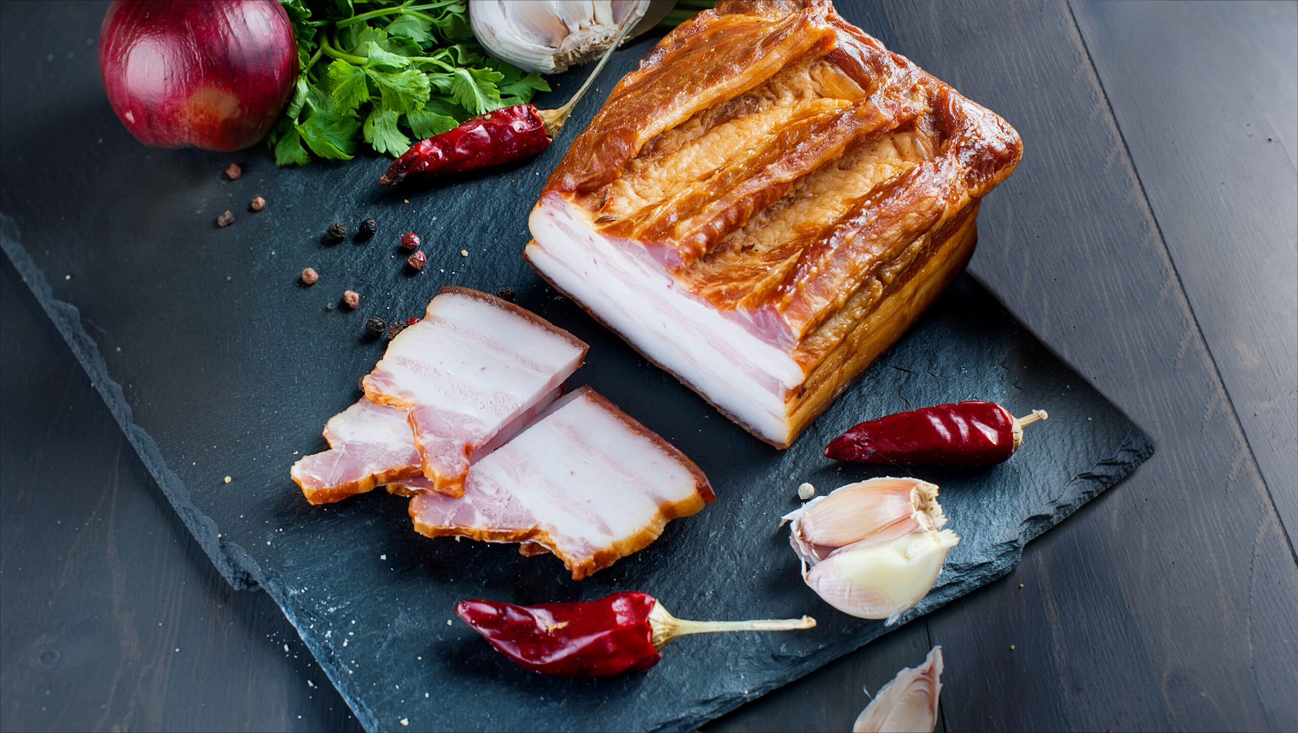 Bacon Tradicional Defumado com Cura a Seco